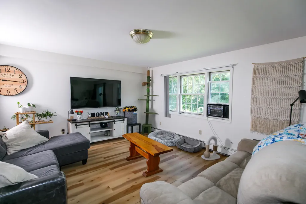 33 Manning Drive West Gardiner ME 04345