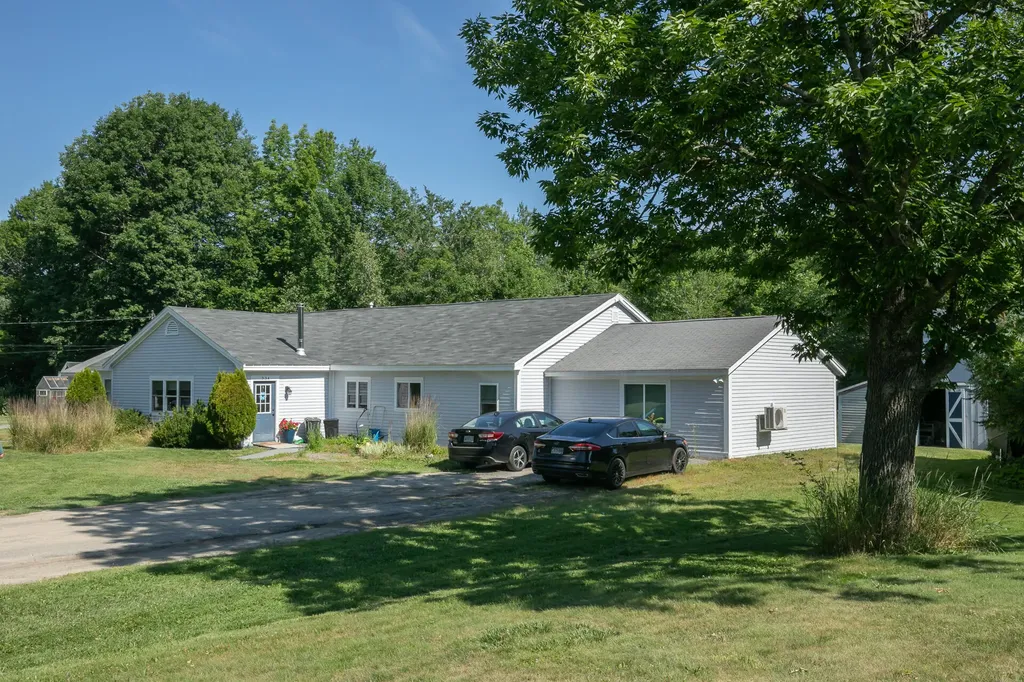 33 Manning Drive West Gardiner ME 04345