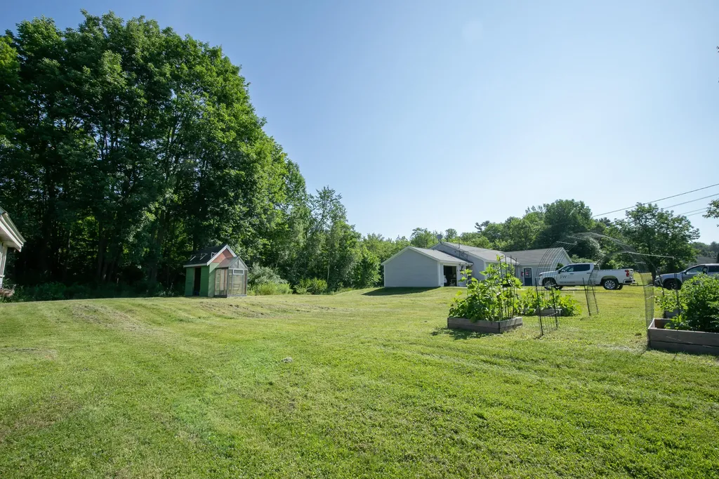 33 Manning Drive West Gardiner ME 04345