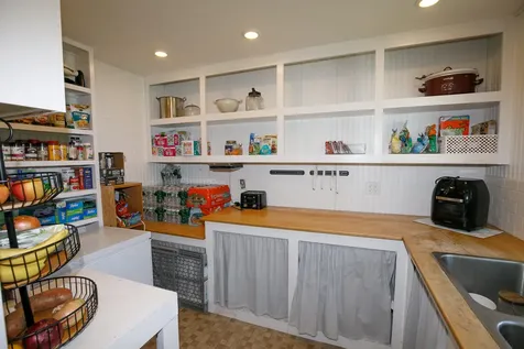 33 Manning Drive West Gardiner ME 04345