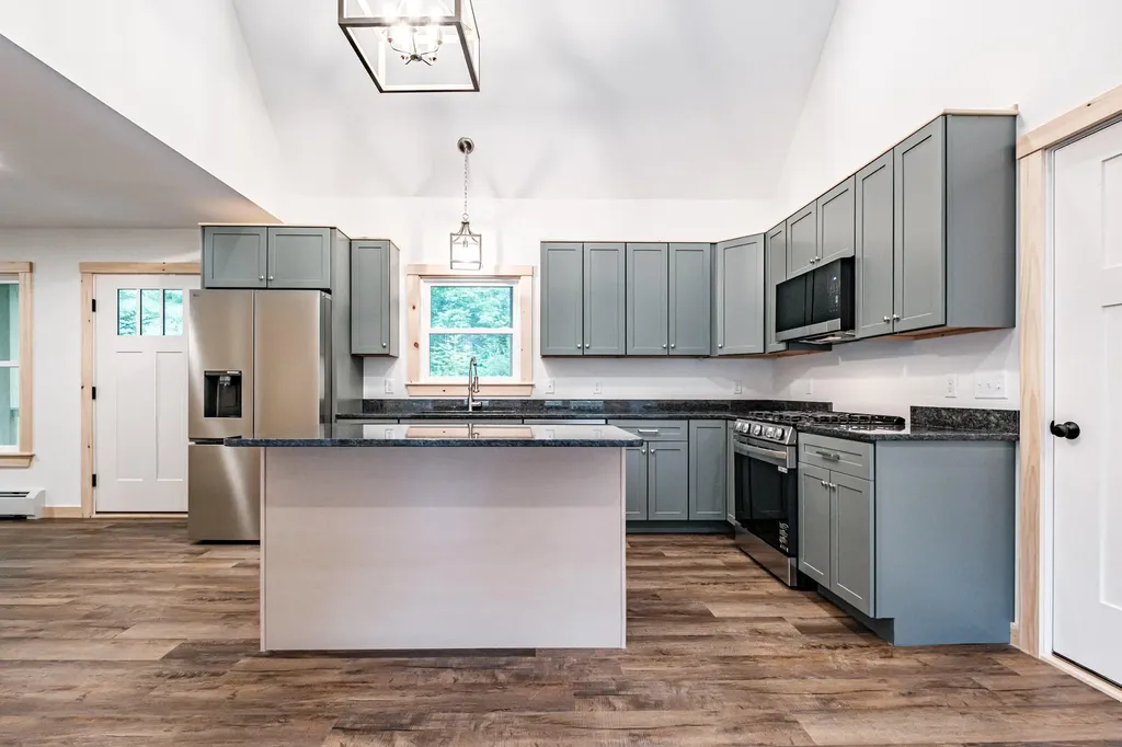 27 Powhatan Road Otisfield ME 04270