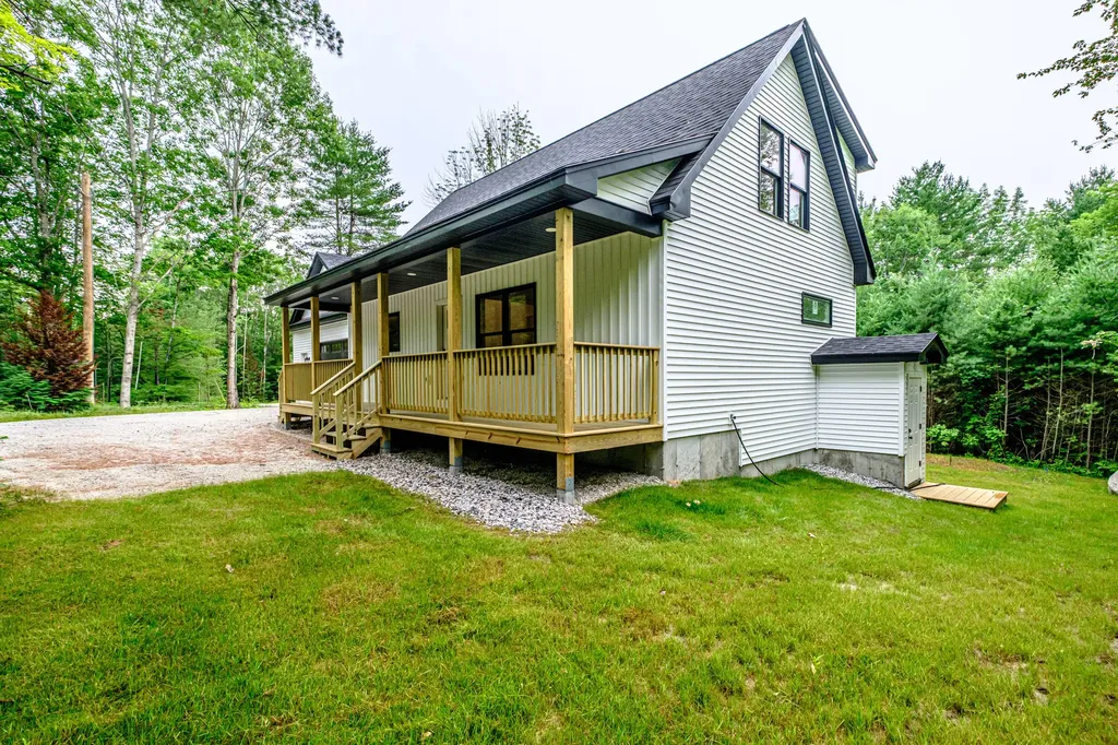 27 Powhatan Road Otisfield ME 04270