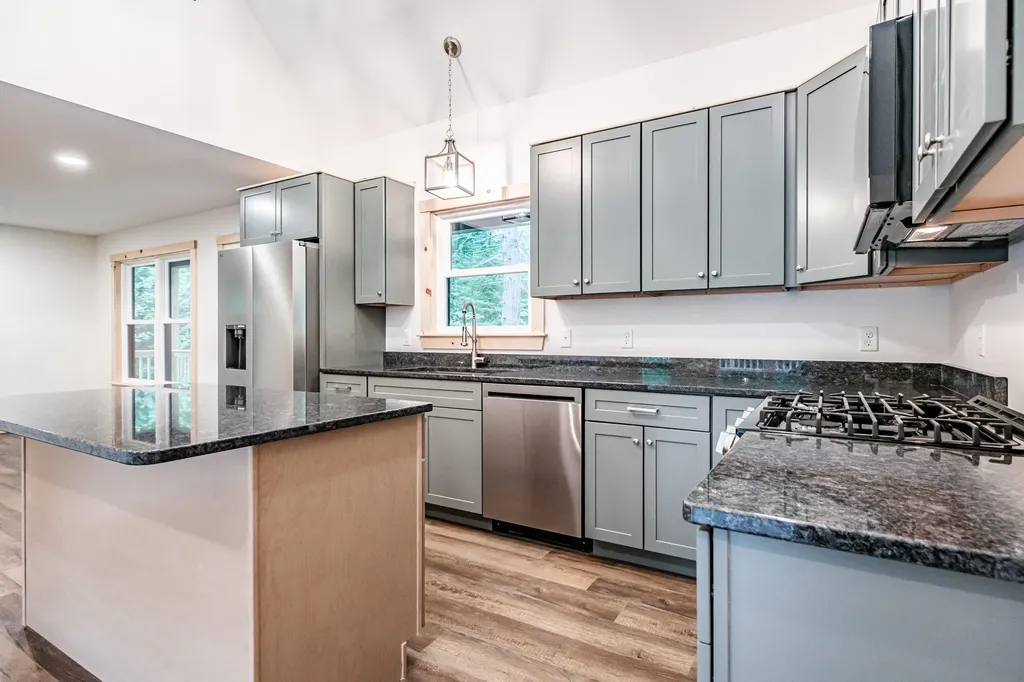 27 Powhatan Road Otisfield ME 04270