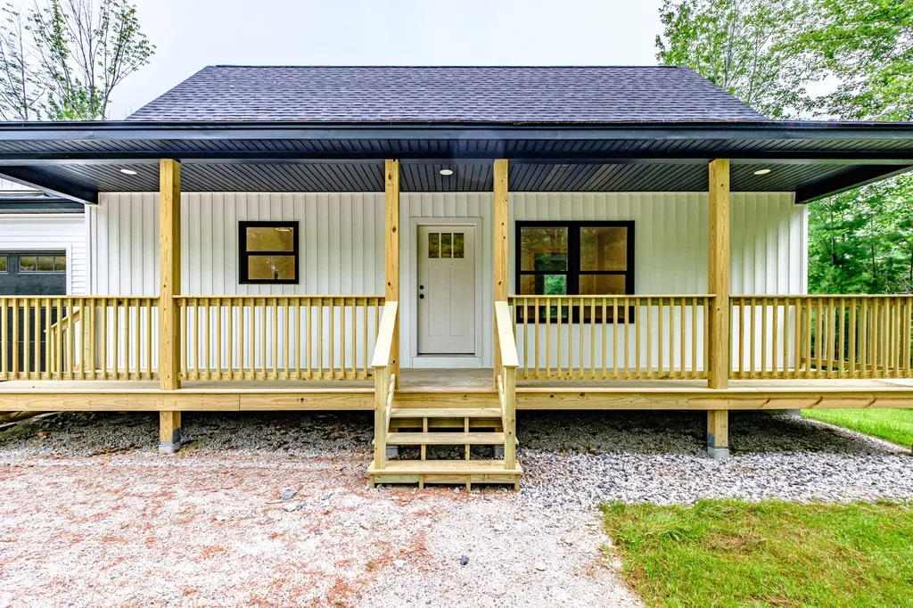 27 Powhatan Road Otisfield ME 04270