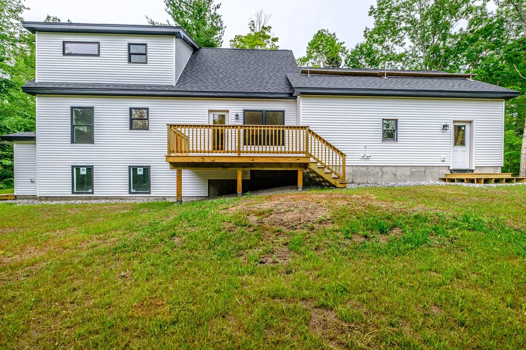 27 Powhatan Road Otisfield ME 04270