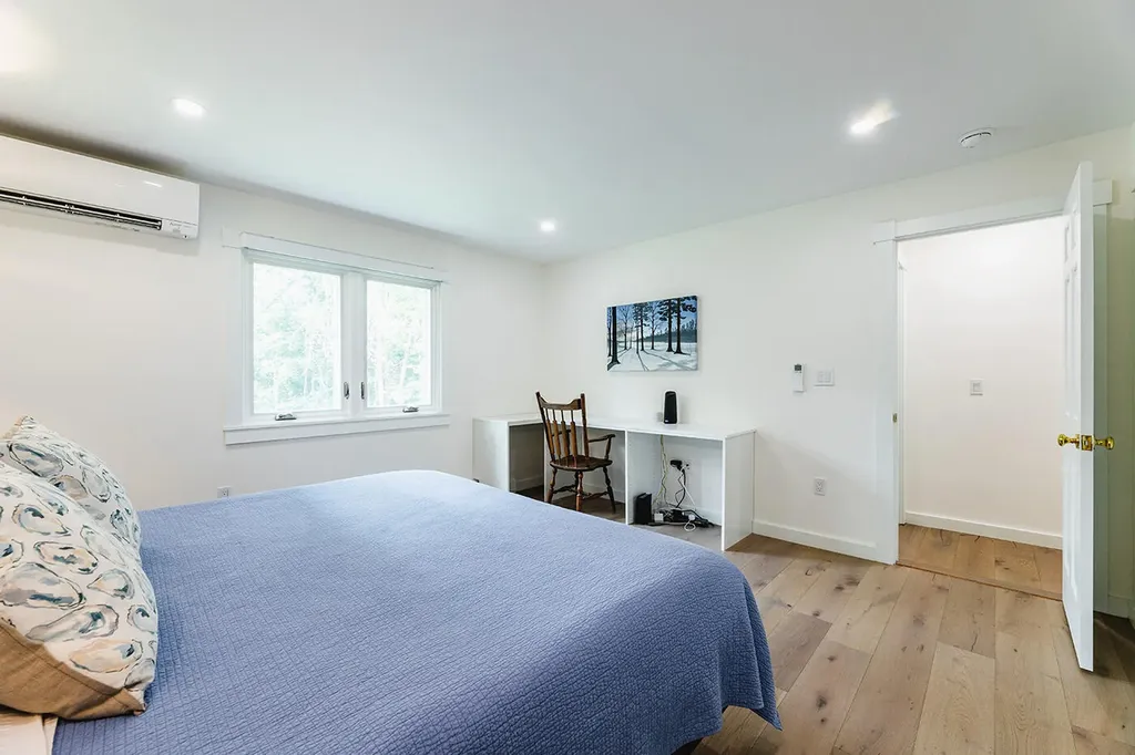 80 Camden Street Rockport ME 04856