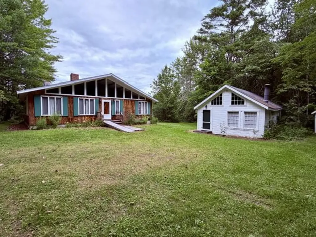 84 Heron Cove Oakland ME 04963