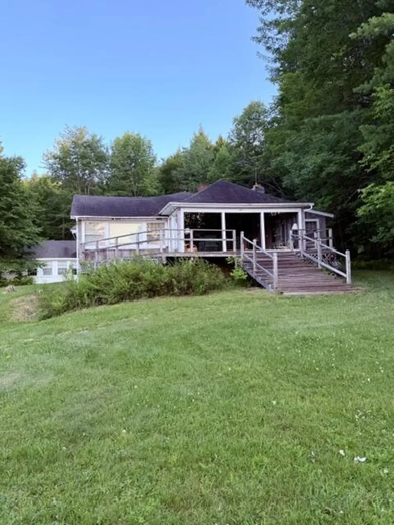 84 Heron Cove Oakland ME 04963