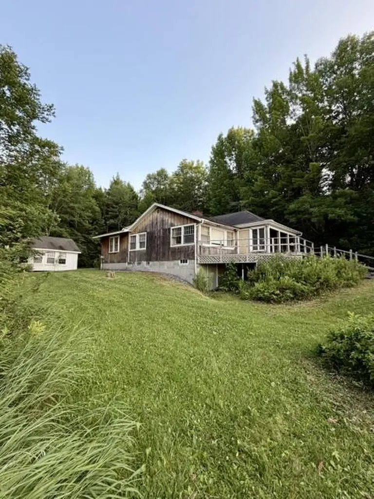 84 Heron Cove Oakland ME 04963