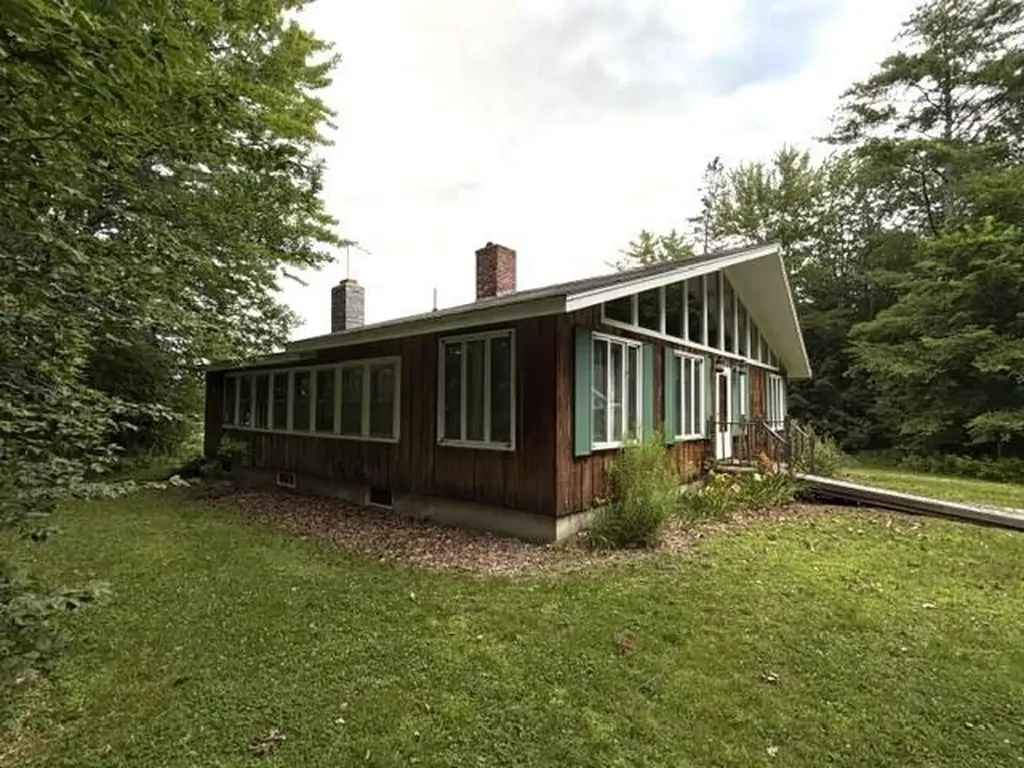 84 Heron Cove Oakland ME 04963
