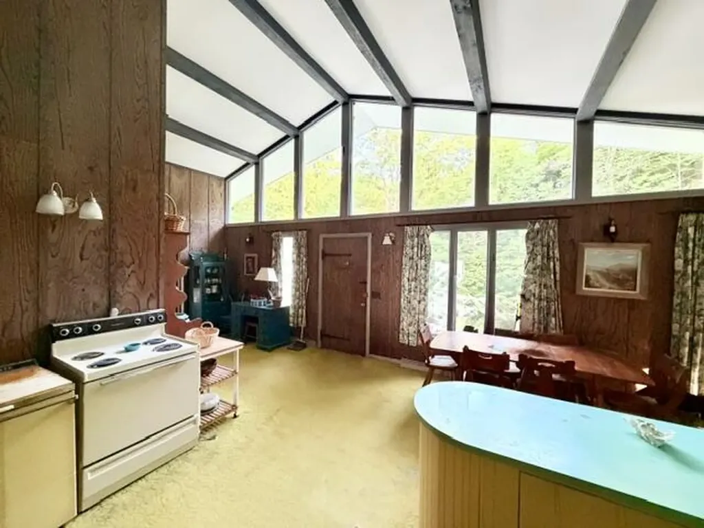 84 Heron Cove Oakland ME 04963