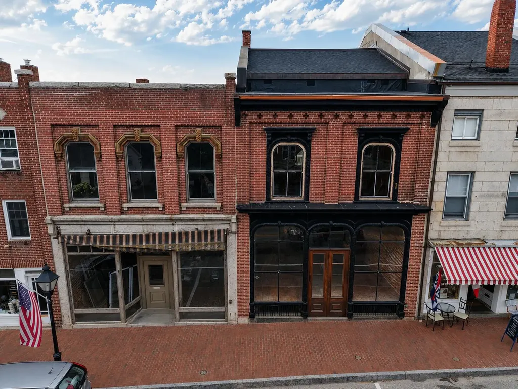Hallowell ME, 152-154 Water Street