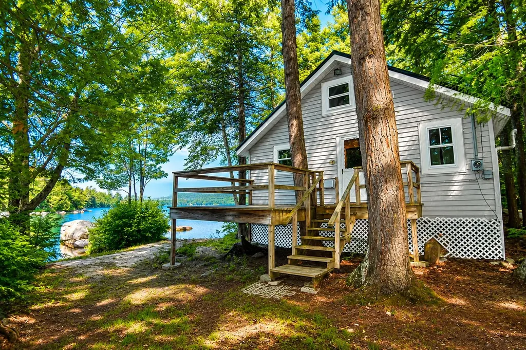 958 Old Ferry Road Hartland ME 04943