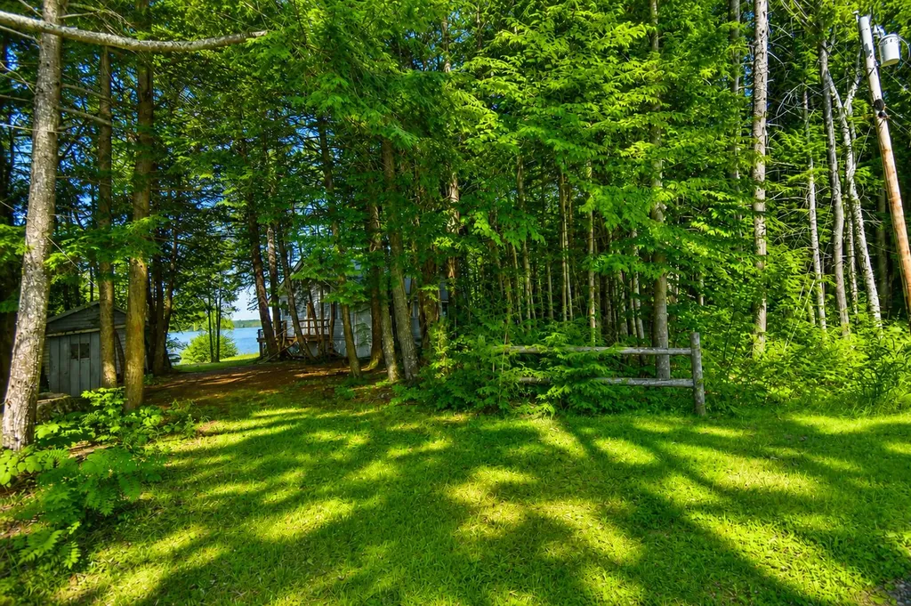 958 Old Ferry Road Hartland ME 04943