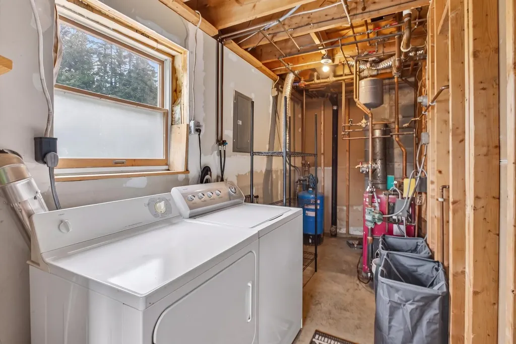 83 Kennebec Road Machias ME 04654