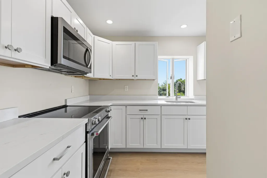 149 Fort Road South Portland ME 04106