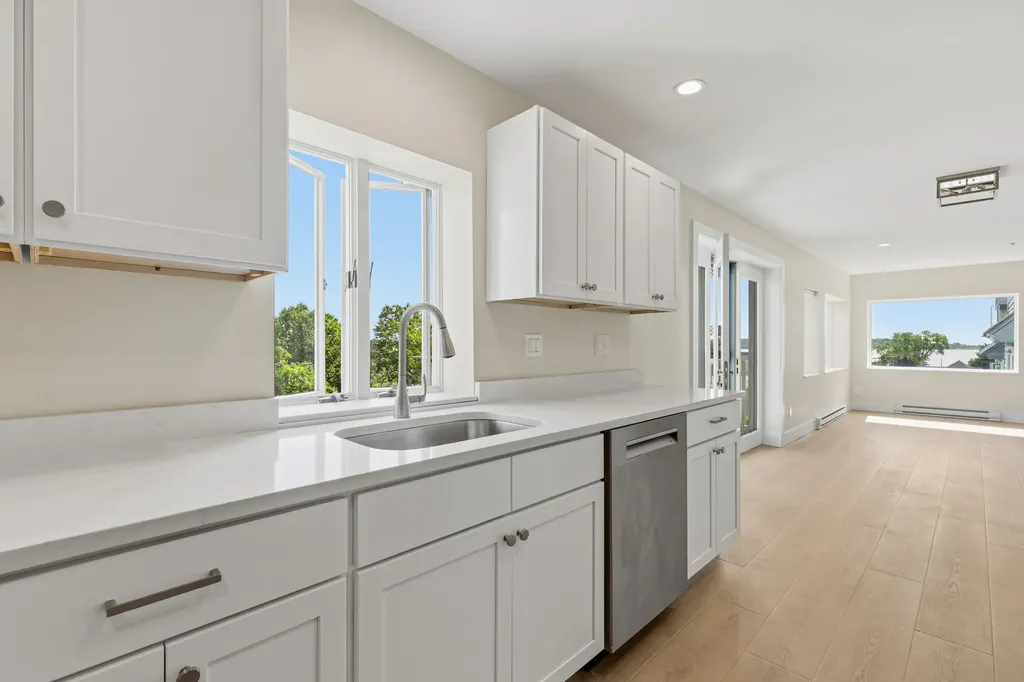 149 Fort Road South Portland ME 04106