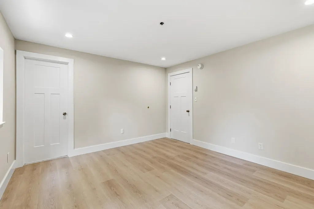 149 Fort Road South Portland ME 04106