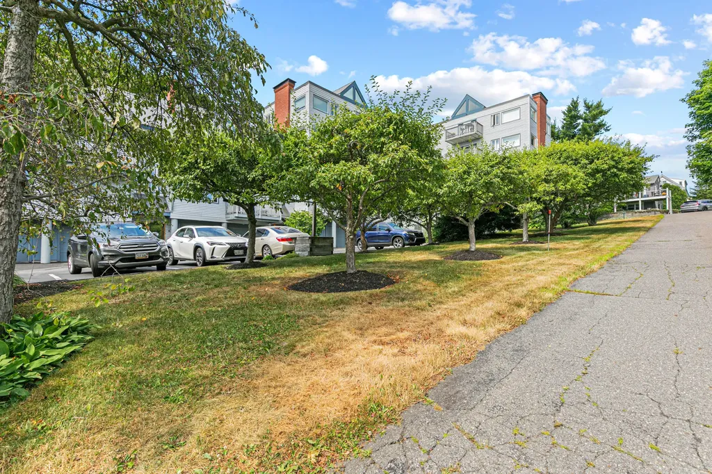 149 Fort Road South Portland ME 04106