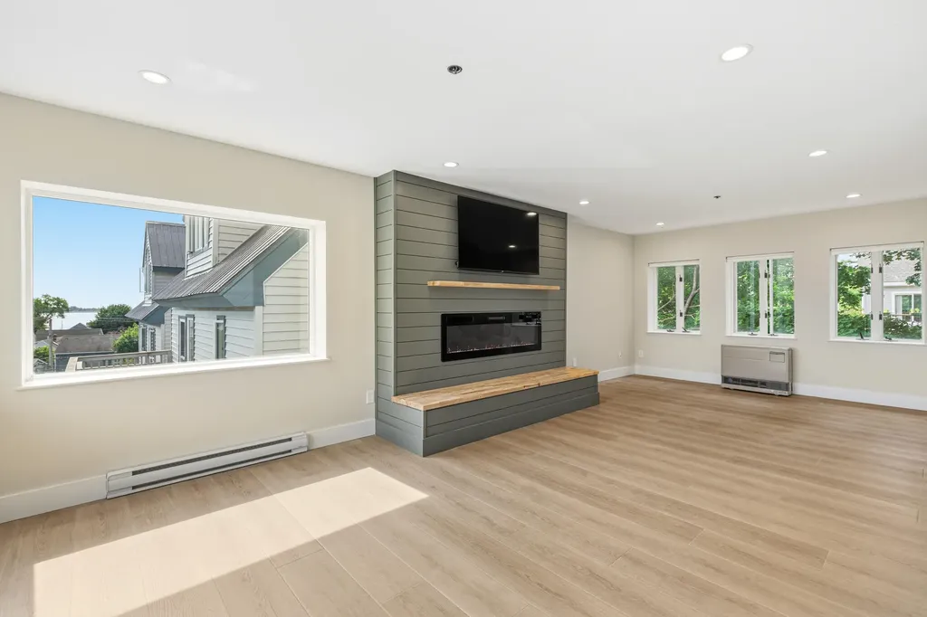149 Fort Road South Portland ME 04106