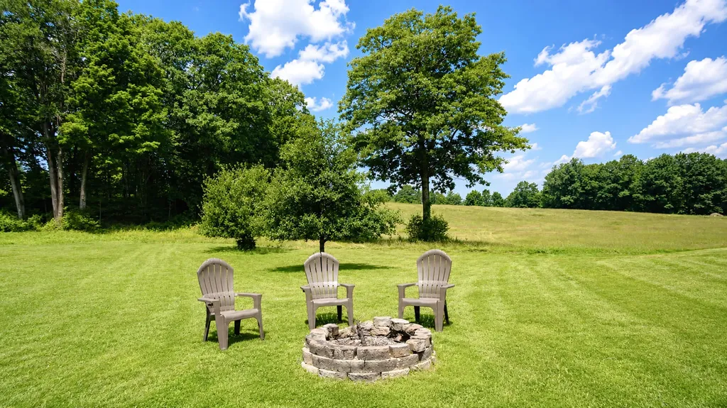 16 Apple Lane Gorham ME 04038