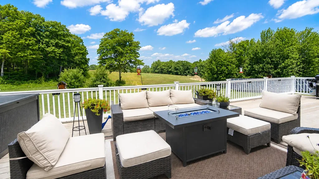 16 Apple Lane Gorham ME 04038