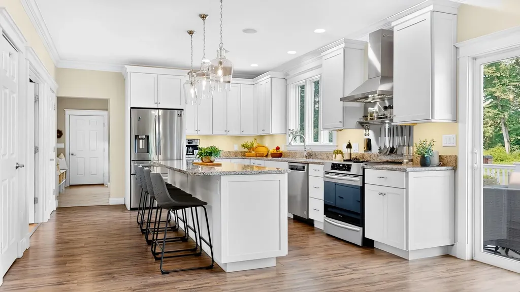 16 Apple Lane Gorham ME 04038