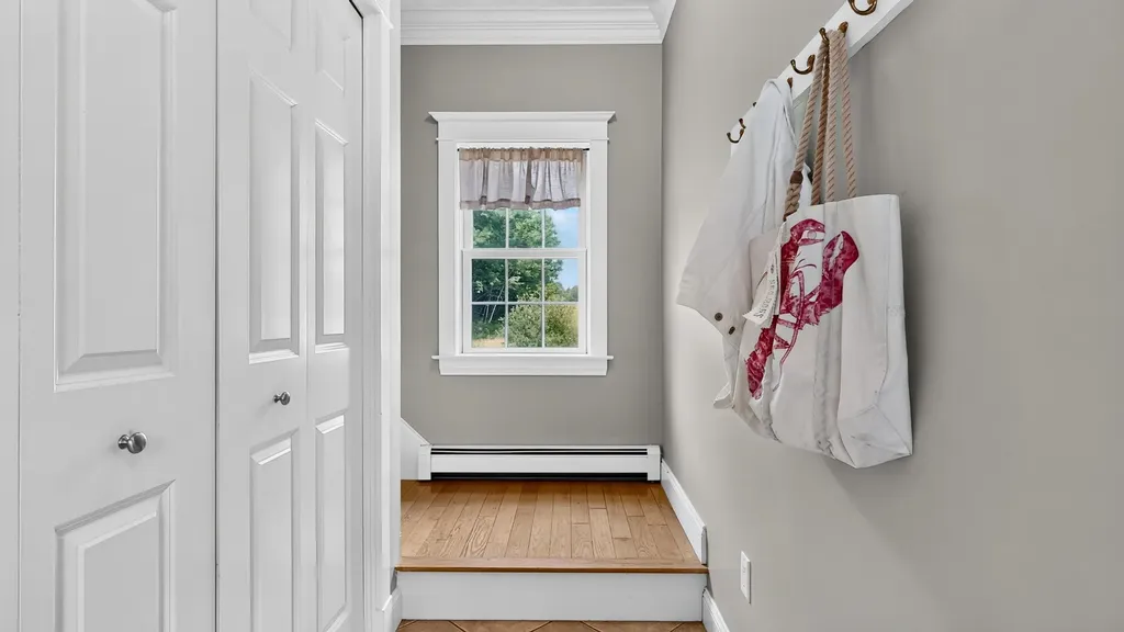 16 Apple Lane Gorham ME 04038