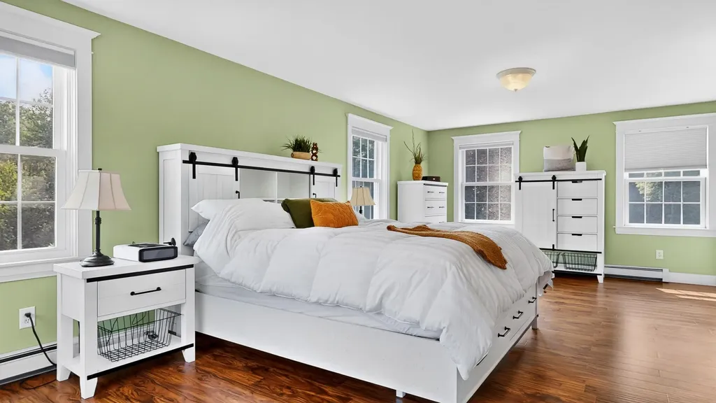 16 Apple Lane Gorham ME 04038