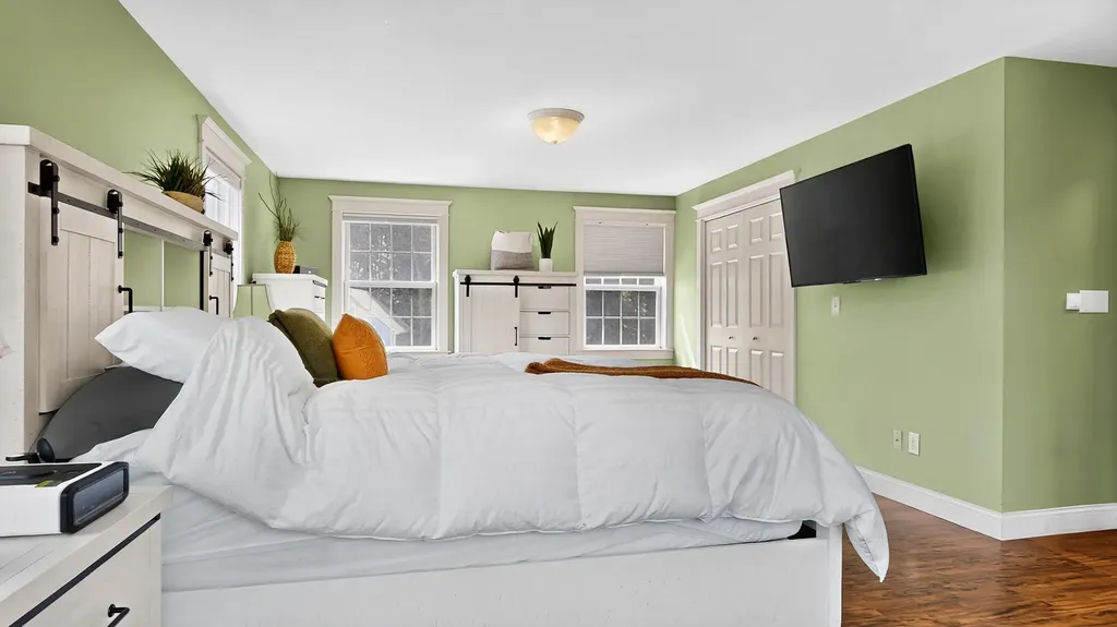 16 Apple Lane Gorham ME 04038
