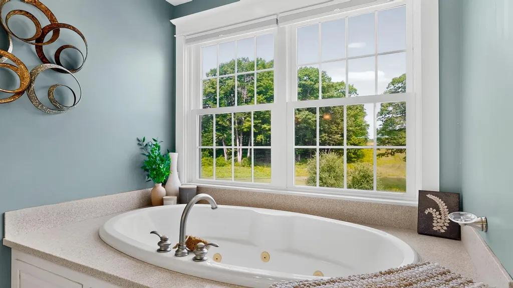 16 Apple Lane Gorham ME 04038