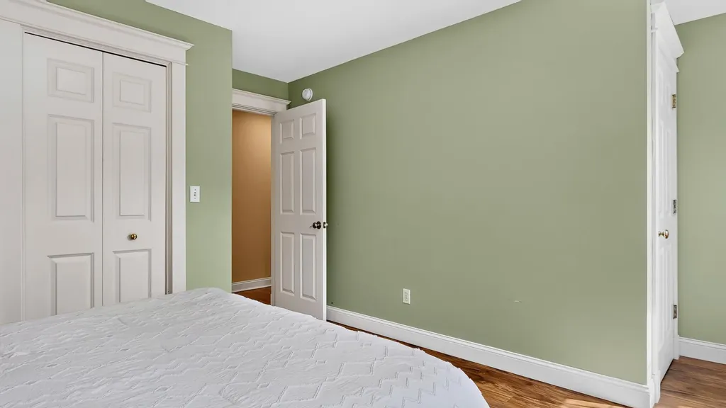16 Apple Lane Gorham ME 04038
