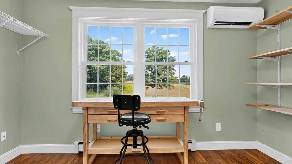 16 Apple Lane Gorham ME 04038