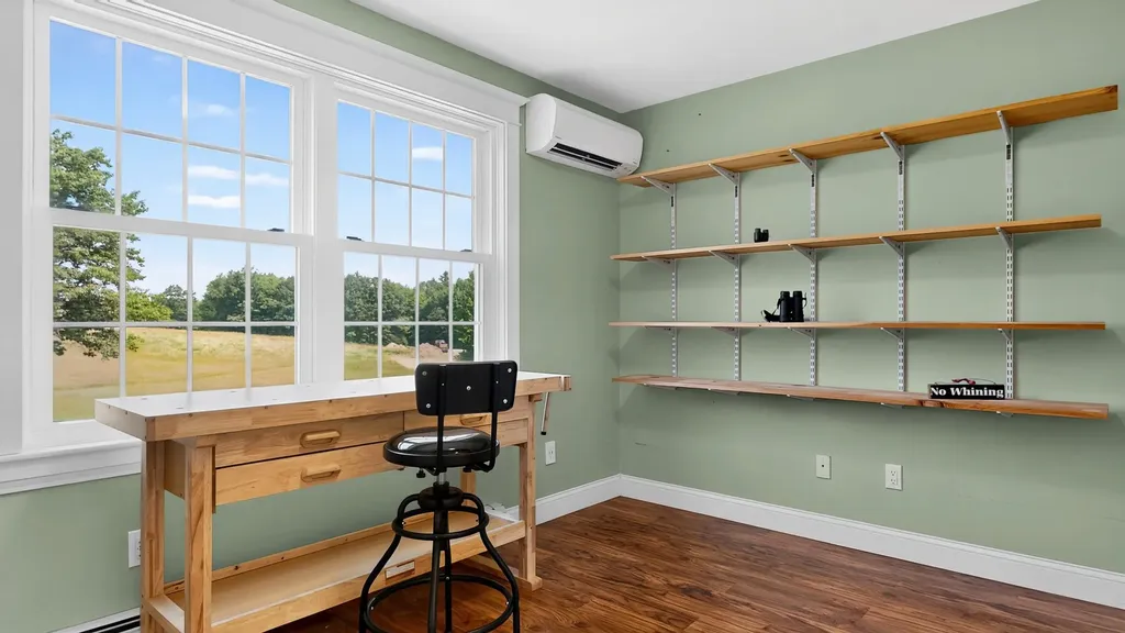16 Apple Lane Gorham ME 04038