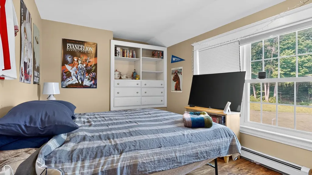 16 Apple Lane Gorham ME 04038