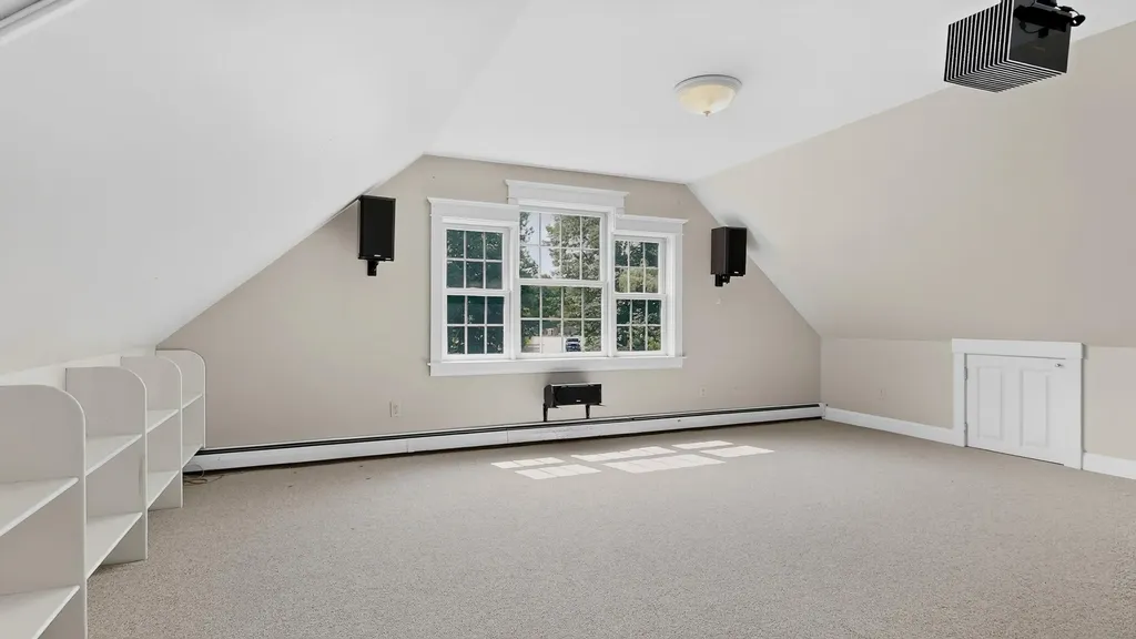 16 Apple Lane Gorham ME 04038