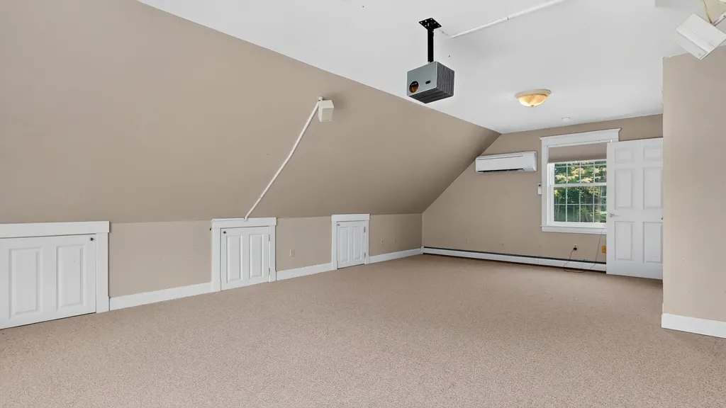 16 Apple Lane Gorham ME 04038
