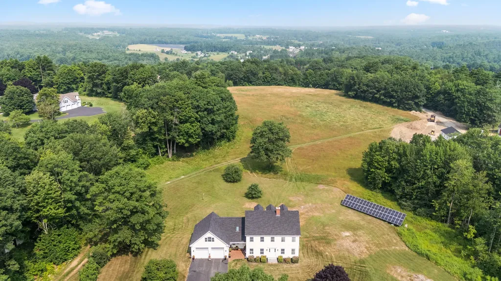 16 Apple Lane Gorham ME 04038