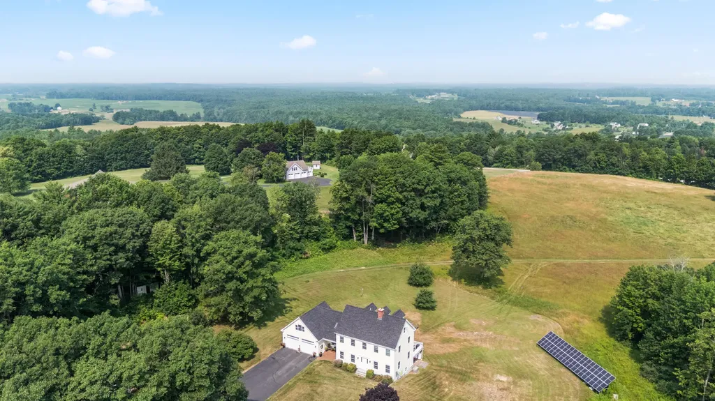16 Apple Lane Gorham ME 04038