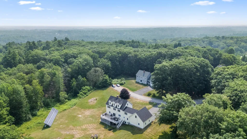 16 Apple Lane Gorham ME 04038