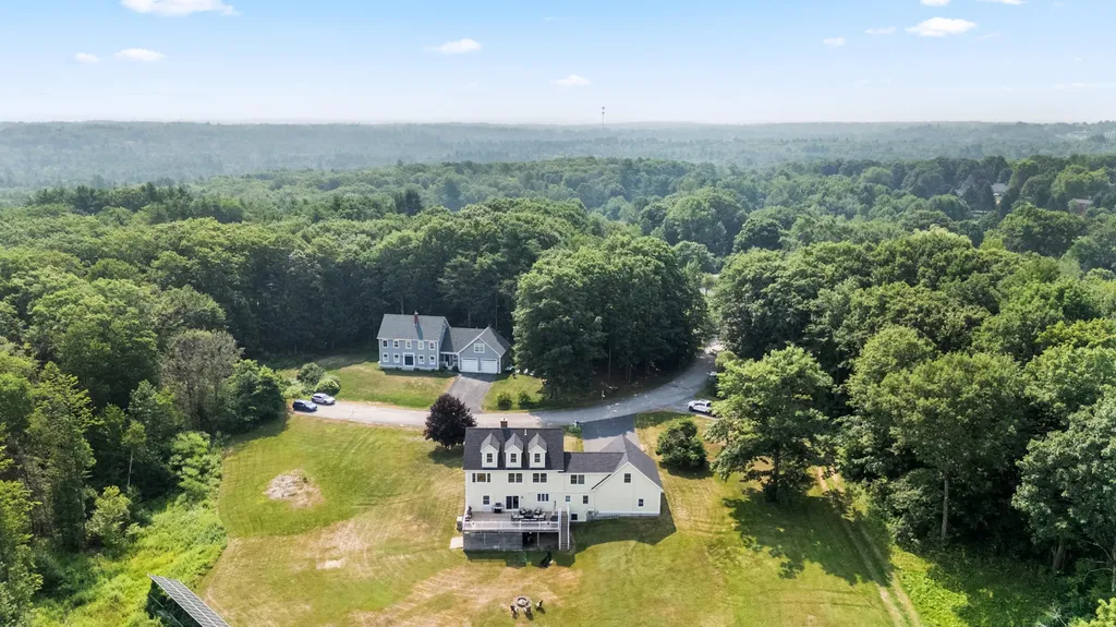 16 Apple Lane Gorham ME 04038