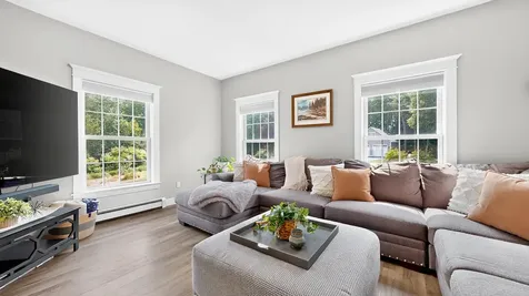 16 Apple Lane Gorham ME 04038