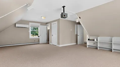 16 Apple Lane Gorham ME 04038