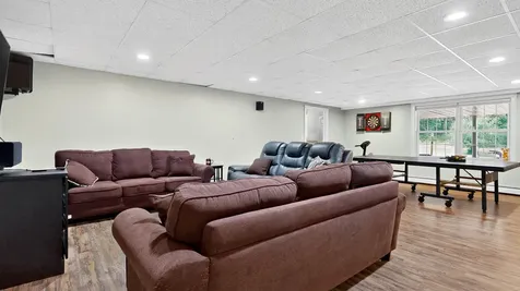 16 Apple Lane Gorham ME 04038