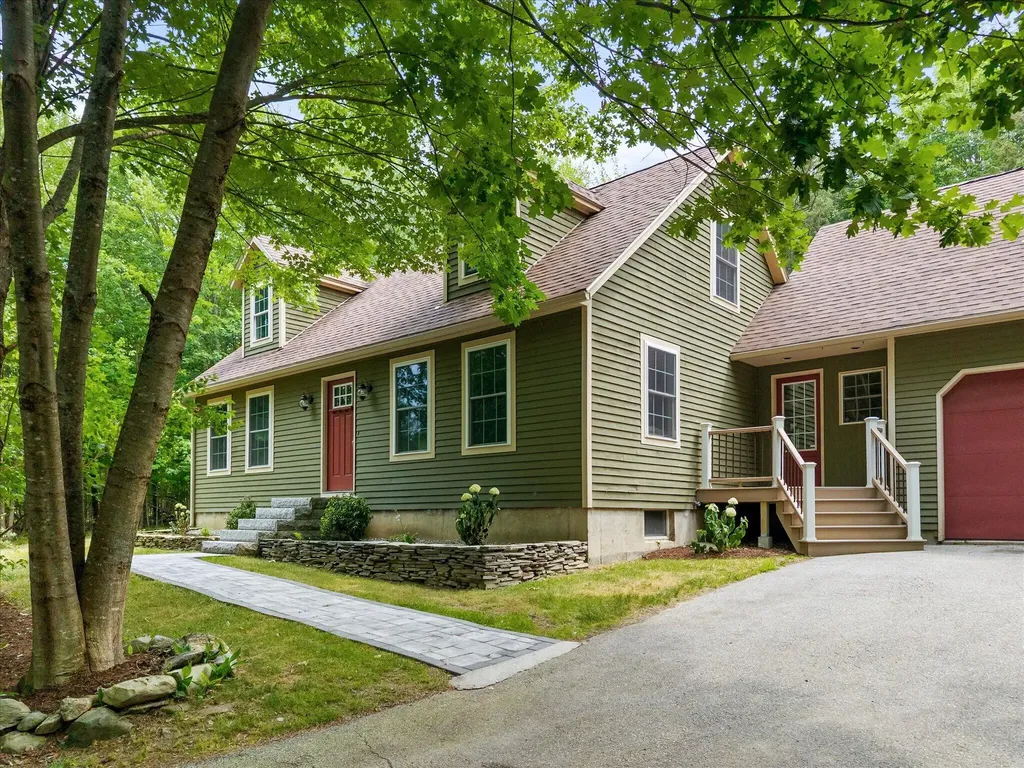 509 Wiswell Road Holden ME 04429
