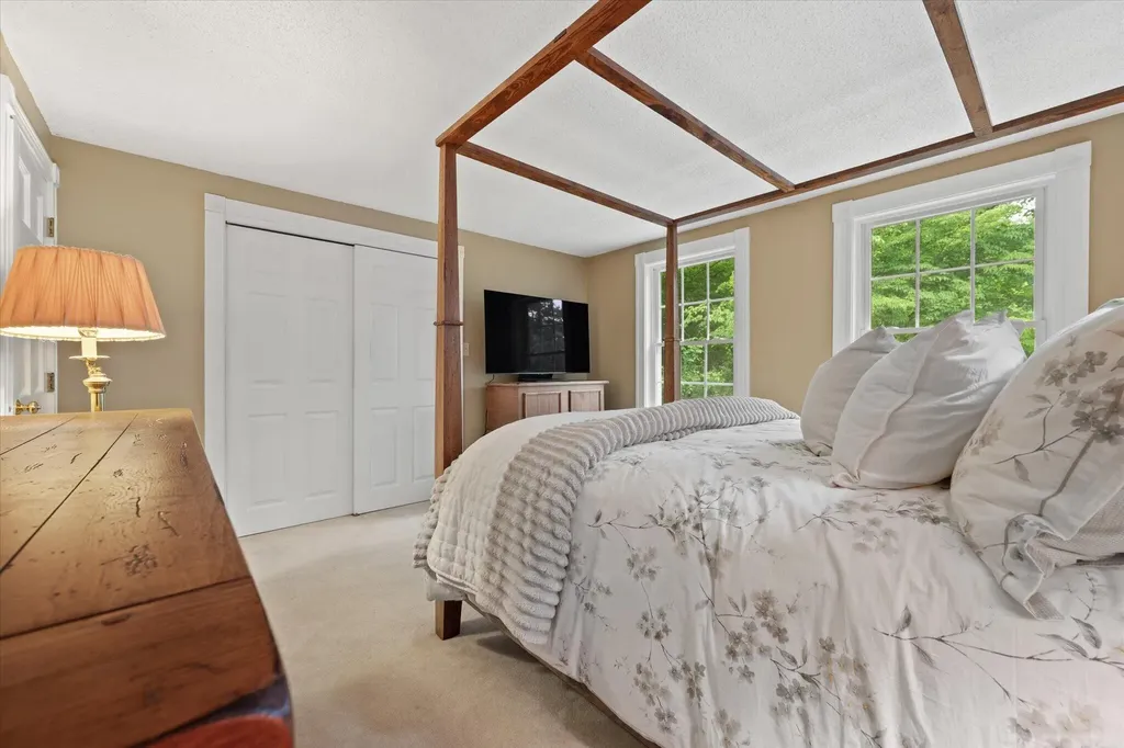 509 Wiswell Road Holden ME 04429