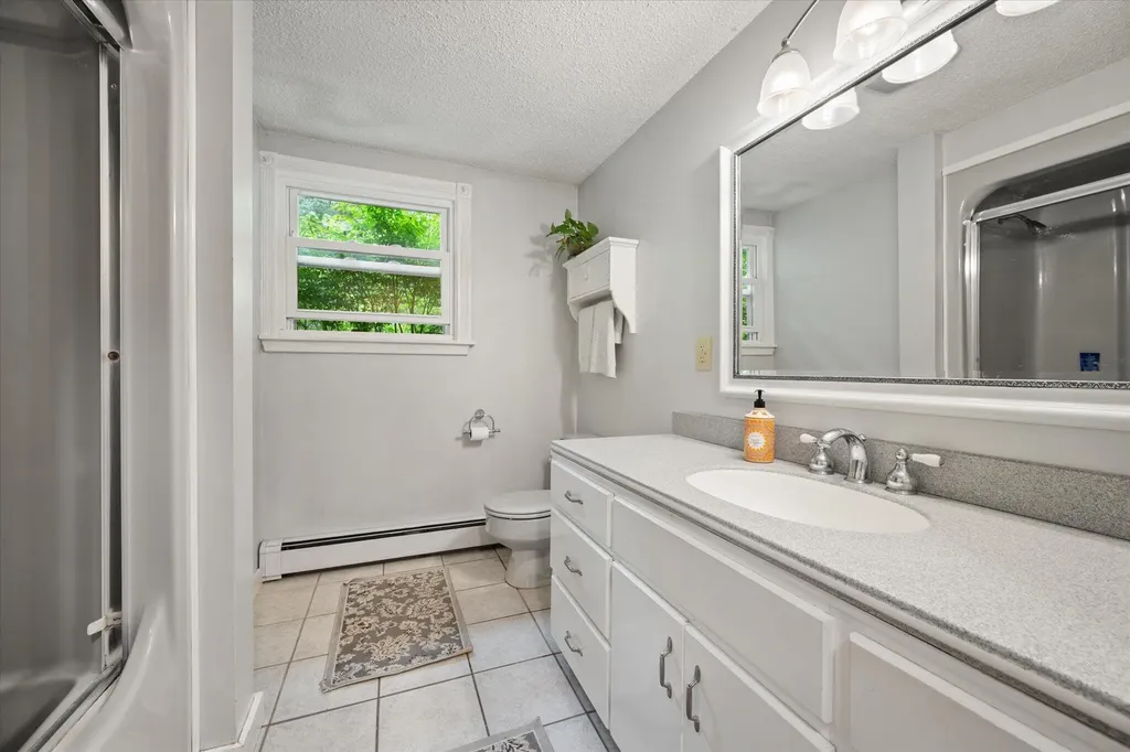 509 Wiswell Road Holden ME 04429