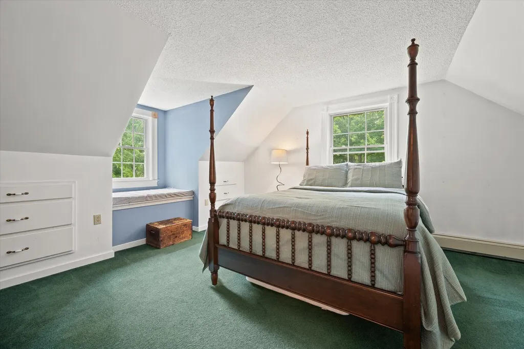 509 Wiswell Road Holden ME 04429
