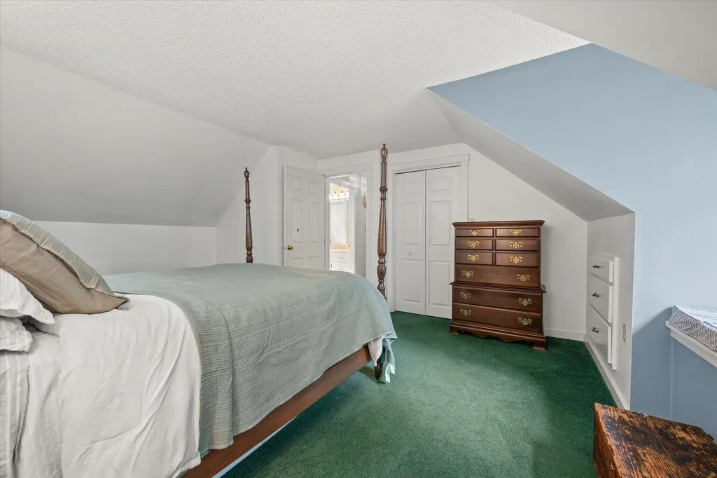509 Wiswell Road Holden ME 04429