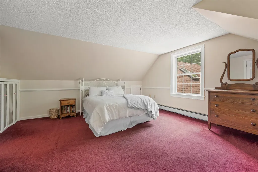 509 Wiswell Road Holden ME 04429